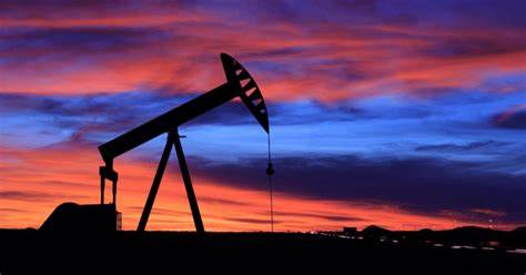 周四美国WTI原油期货收高0.8%