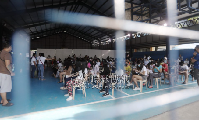 菲总统府敦促地方政府接受未预约接种者