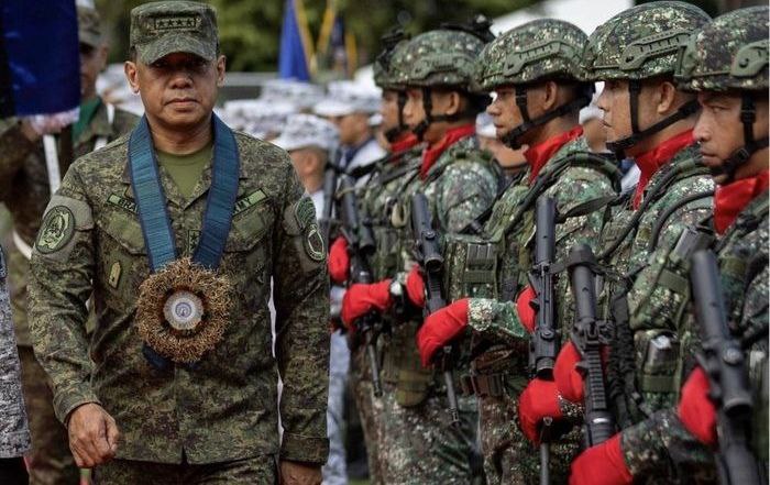 菲律宾军方首脑促调查监视在菲中国公民