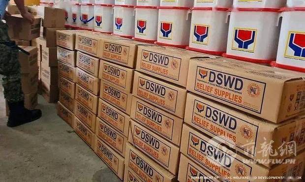 金枪鱼罐头发出酸臭味 菲律宾政府召回6万多箱救援物资