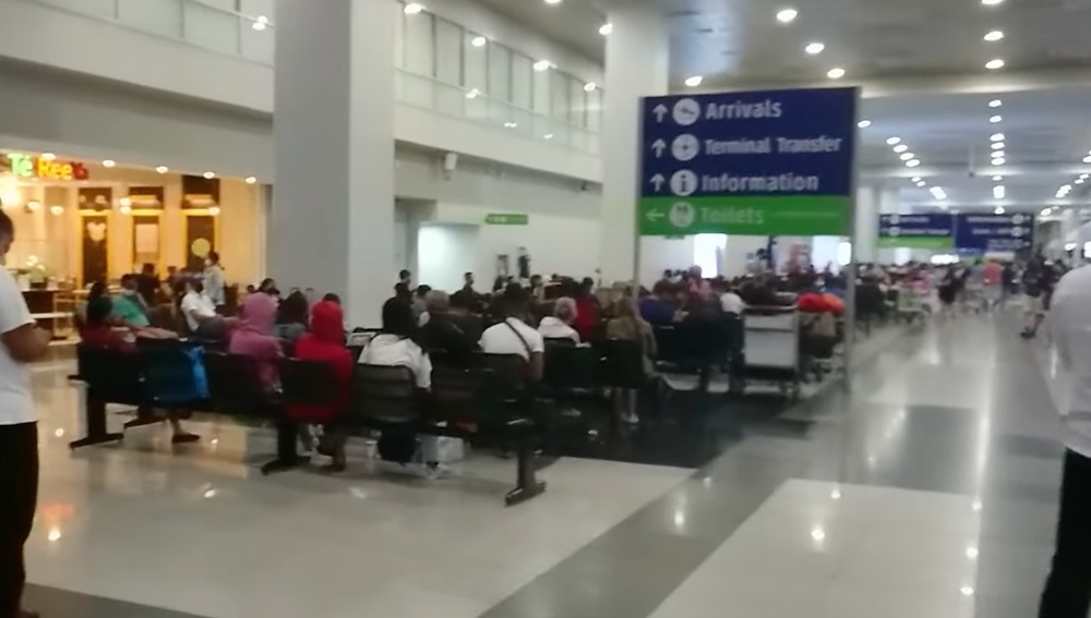 忧威胁机场安全 NAIA机场将拆除接机大堂座椅