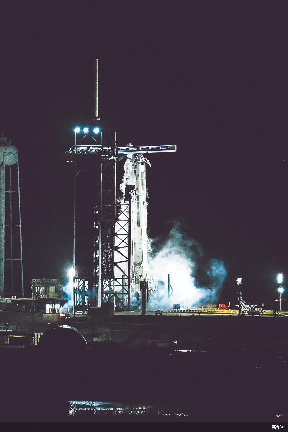 点火前2分钟SpaceX取消载人火箭发射